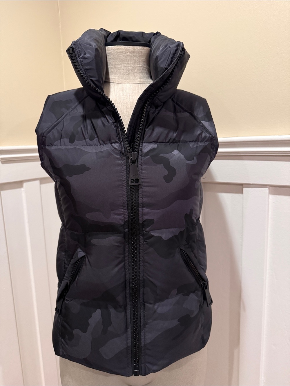SAM. freedom camo down vest